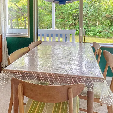 Casa de Férias Lovely In With Wifi Egå